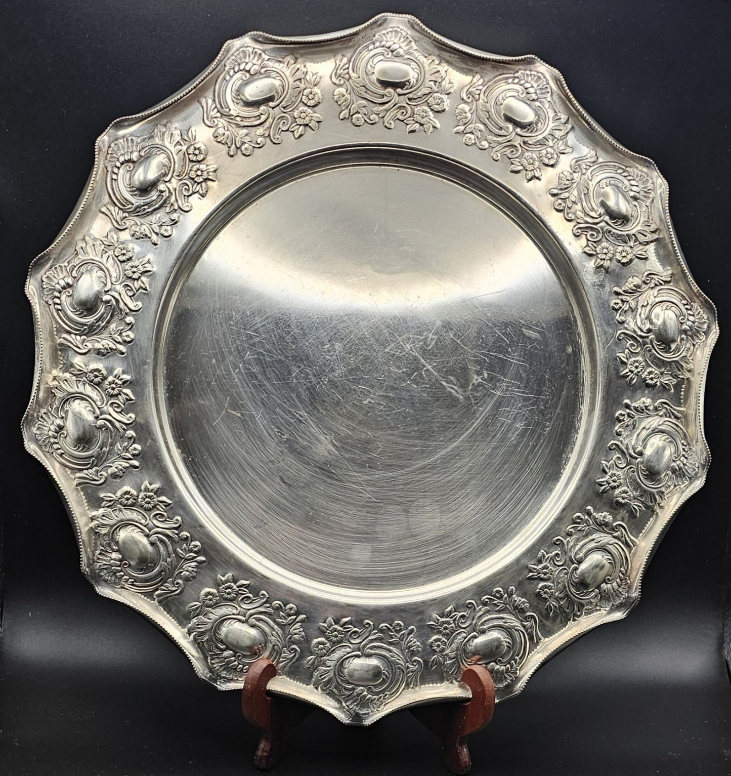Antique Walker & Hall Sheffield, England Ornate Silver Plated Serving Tray 32cm