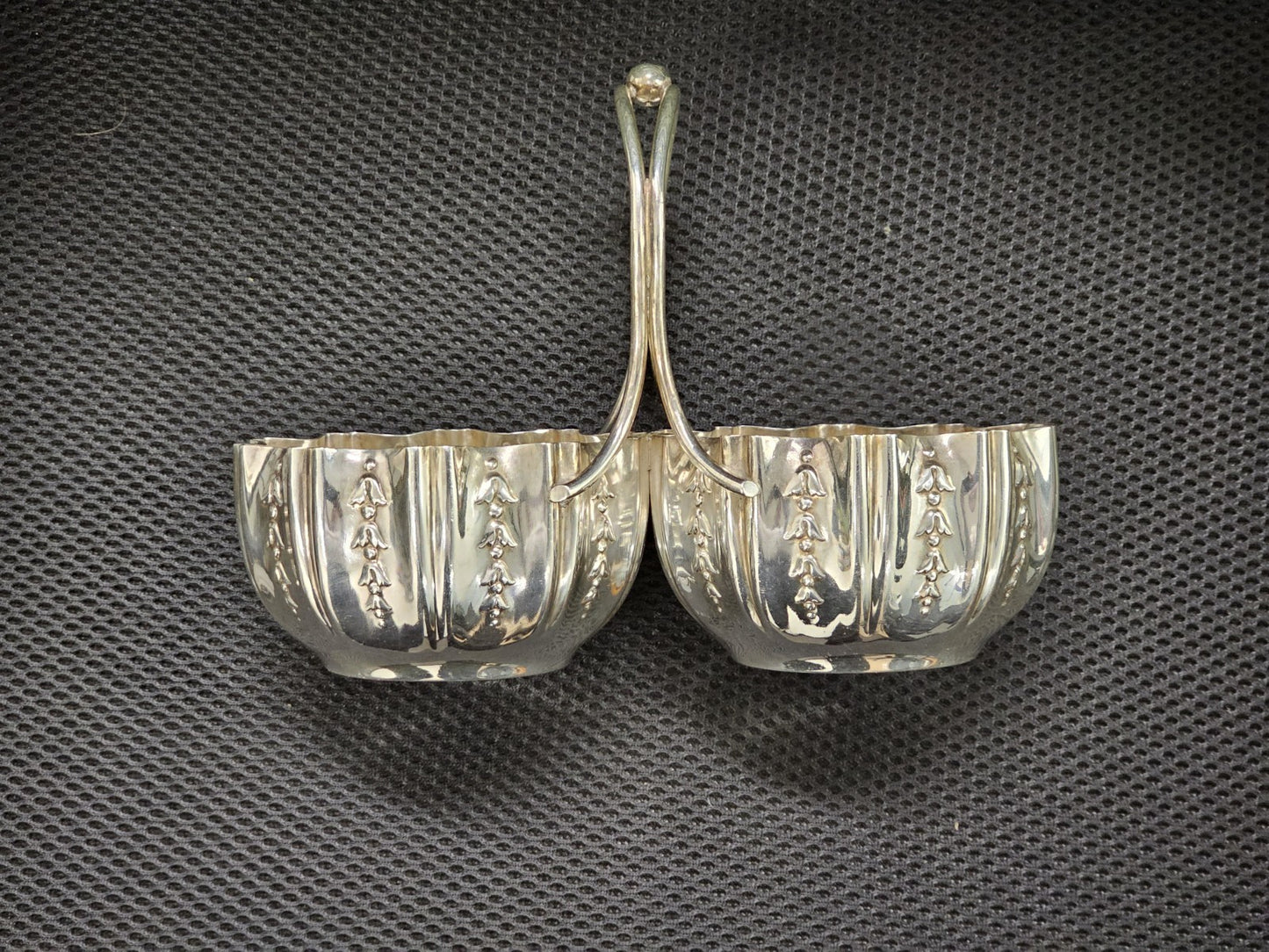 Antique T: Webb & Sons Ltd Silver Plated Double Salt Cellar Caddy Holder 8713