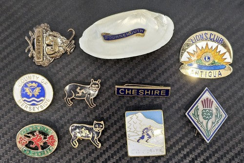 Set Of 10 Sovinier Badges