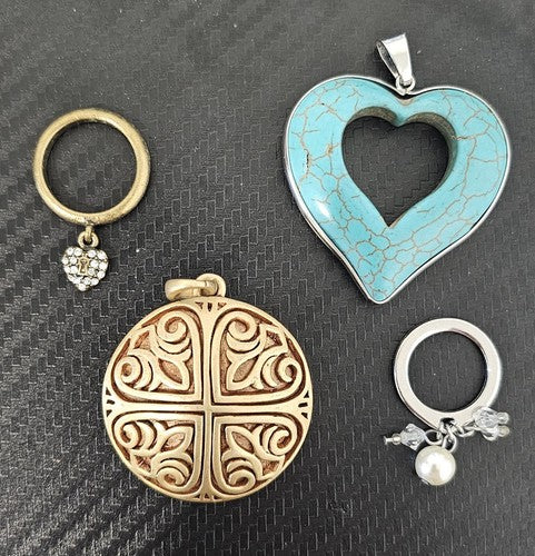 Vintage Beautiful Lovely 5 Pcs Pendant And Ring