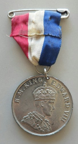 Vintage ROYAL Medallion #1121