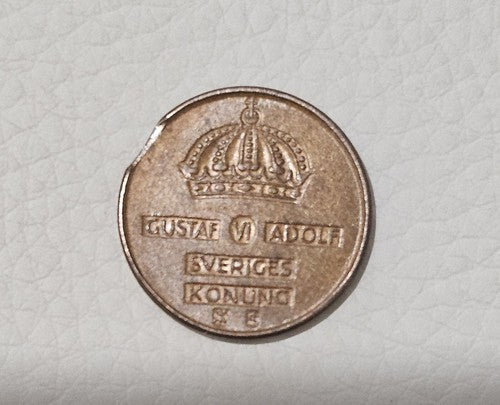 1960-TS Swedish One (1) Ore "Gustaf Vl Adolf" Bronze Coin - Cut Error