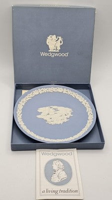 Elegant Wedgwood "Gold! The Rush to Nationhood" Pale Blue Jasperware Plate, Aust