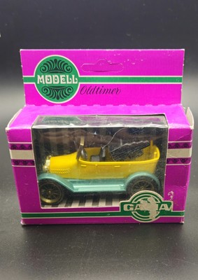 VINTAGE Die Cast MODEL CARS - GAMA - 982 - Fiat 1944