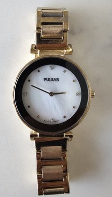 Pulsar Gold Tone Mother of Pearl Dial Crystal Markers Ladies Watch Ref No 450700