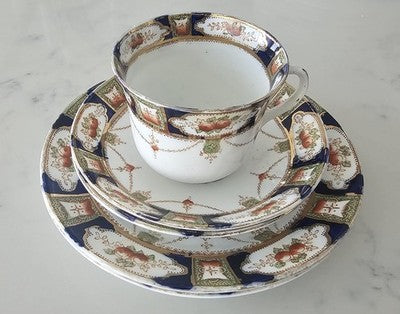 Vintage C&E Bone China England "Doronian" Imari Style Tea Five Set