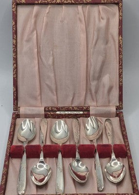 Vintage Boxed Set of 6 Silver Plated Teaspoons - Made in England - Floral Design