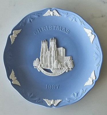 Wedgwood Blue Jasperware Christmas Collectors Plate York Minster 1987