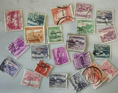 Valuable Vintage International Pakistan Stamps #0420