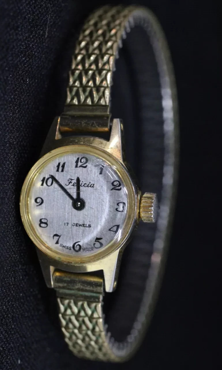 Felicia 17 Jewels Gold & Stainless Steel Manual Watch – Stretch Strap – Untested
