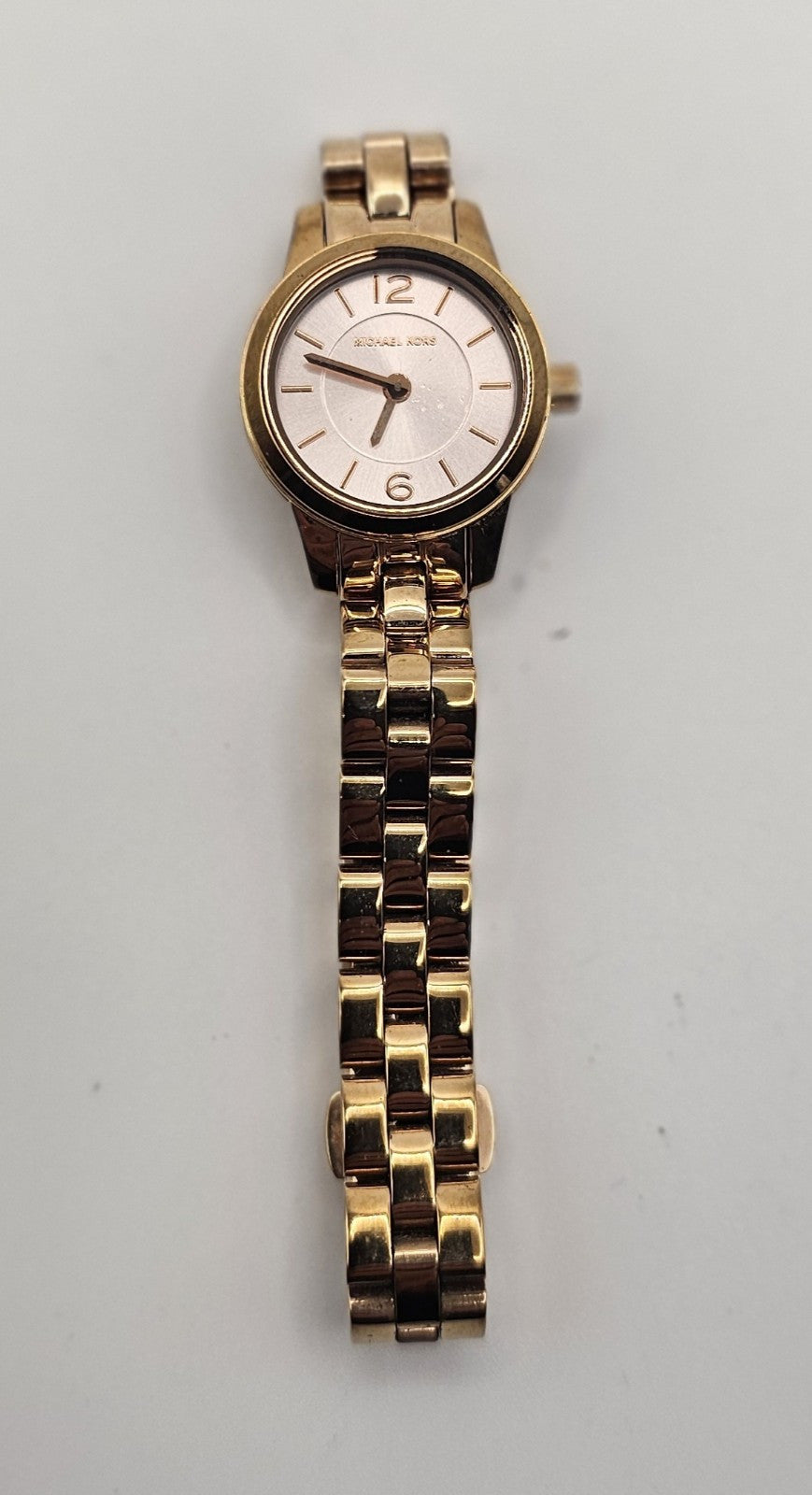 Michael Kors Women’s Gold-Tone Quartz Watch – Working Condition – Stylish Design