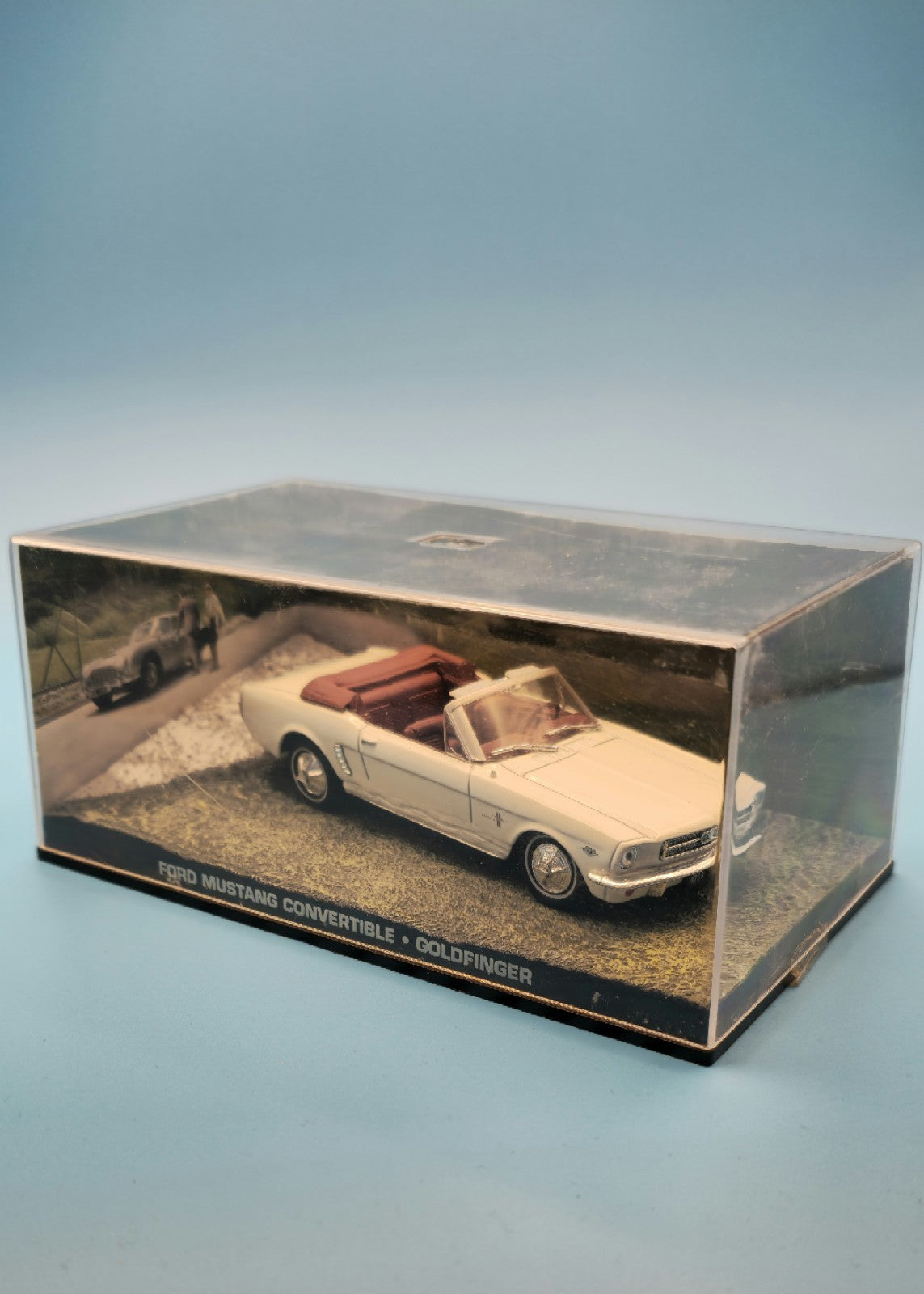 James Bond Die Cast Car Collection Scale 1:43 - Ford Mustang Convertible -Goldfi
