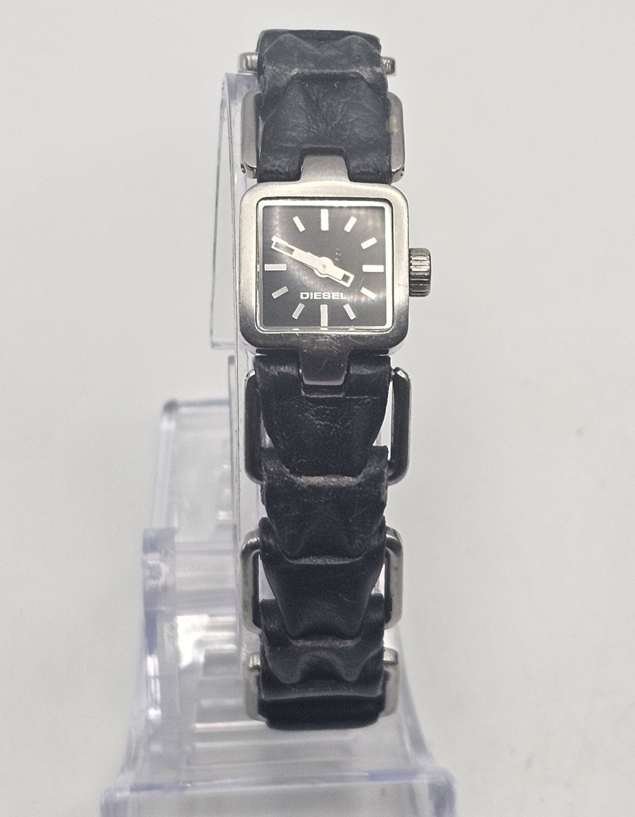 Diesel "Only The Brave" Men's Quartz Watch DZ-5069 – Black Leather Strap – Work