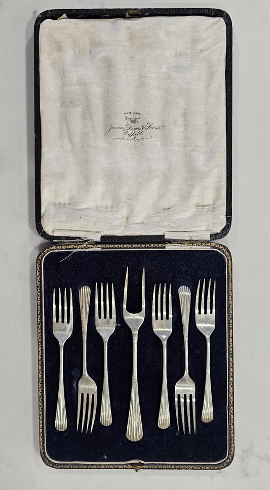 Cased Vintage 7 Piece Sheffield Silver Plated Hors d'oeuvres or Fruit Forks