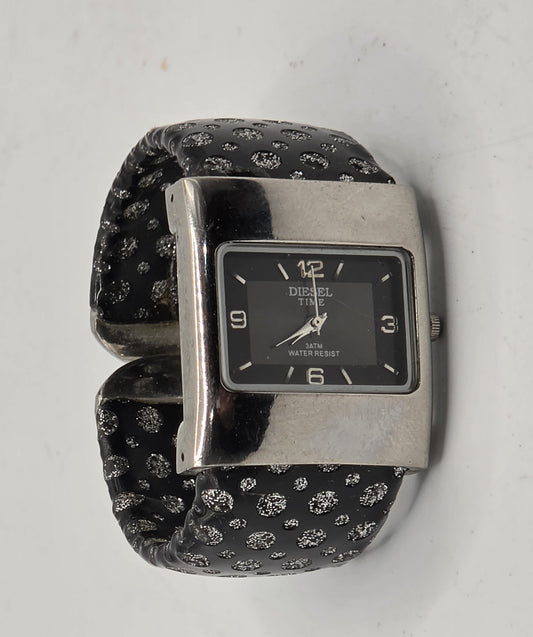 Diesel Time Women's Cuff Watch with Polka Dot Glitter Wide Strap New Battery