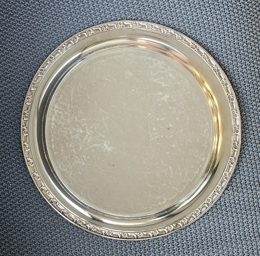 Vintage Oneida USA Silver Plate Round Serving Tray 40cm Etched Floral Scroll