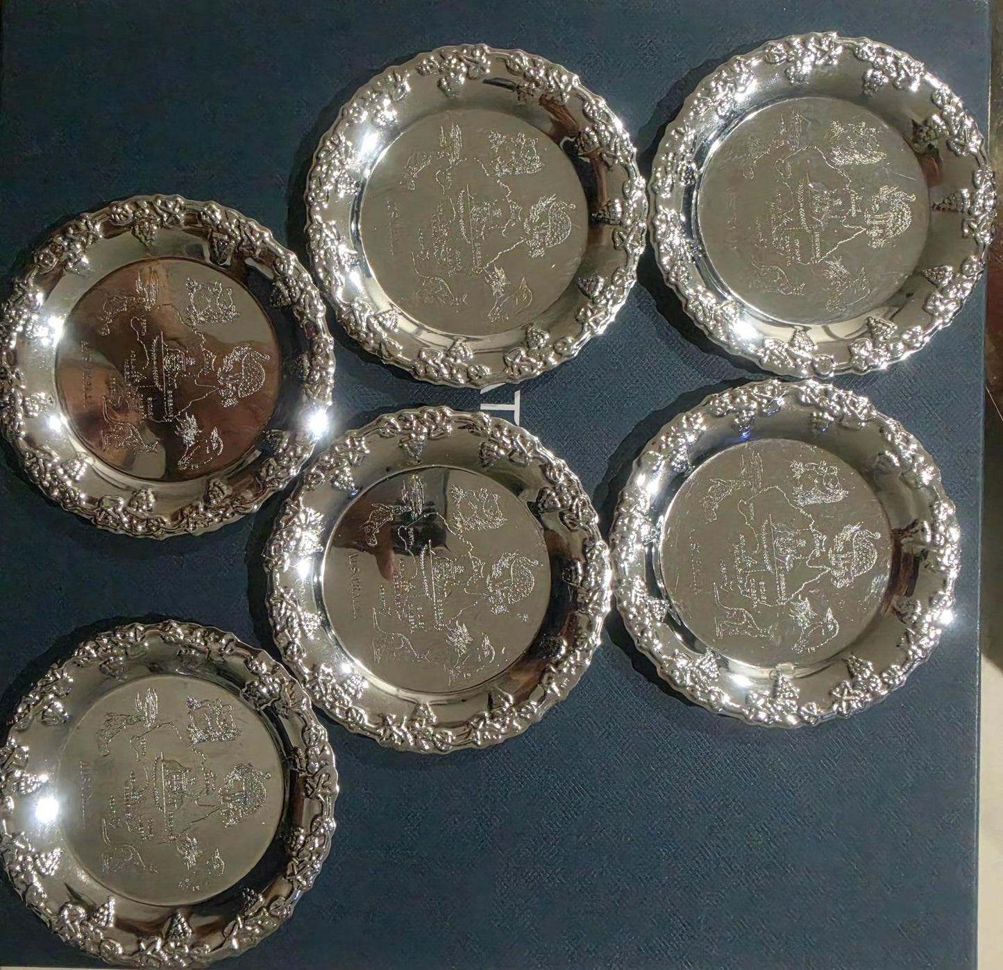 Vintage Set Of 6 Silver Plated Coasters Etched Map Of Australia & Native Amimals