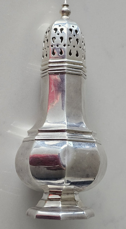 Vintage EPNS Silver Plate Sugar Shaker Muffineer / Salt Sifter Made in England