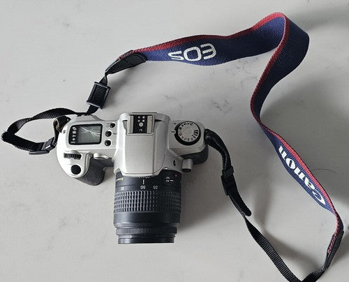 Camera Canon EOS 500 - NOT TESTED - Sold as is