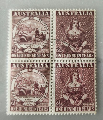 Collection Of Vintage Australia stamps #0118