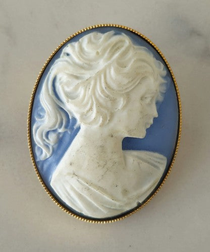 Lovely Costume Cameo Brooch Gold Tone Portrait Rhinestone