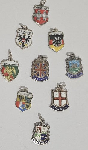 Vintage Mixed Grade Silver Charms countries x10(12g)
