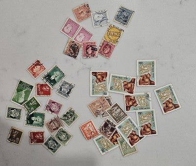 Valuable Vintage International Mixed Stamps #0420