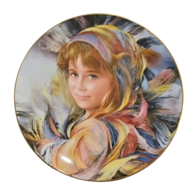 Vintage 20CM Royal Doulton decorative plate