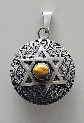 Vintage Sterling Silver Filigree Star of David Pendant with Tiger's Eye Stone