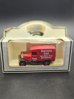 VINTAGE MADE IN ENGLAND MODEL CARS DAYS-GONE COLLECTABLES-Northern Echo Locale N