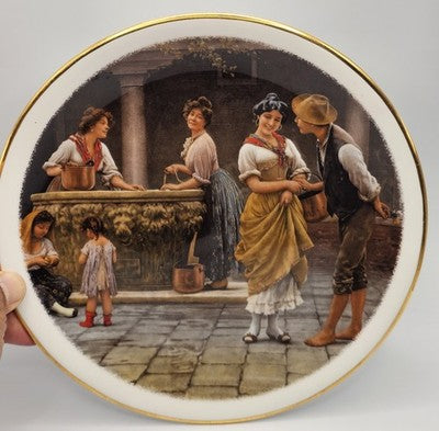 Duchess Decorative Wall Plaque Fine Bone China Made In England - 22cm