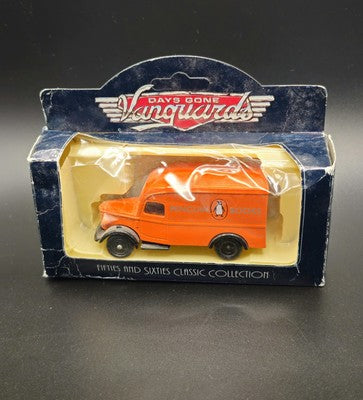 VINTAGE MADE IN ENGLAND MODEL CARS DAYS-GONE COLLECTABLES-Penguin Books-63001