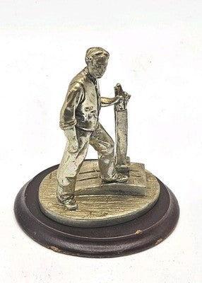 VINTAGE ENGLISH MINIATURES PEWTER FIGURINE TRADESMAN OPERATING