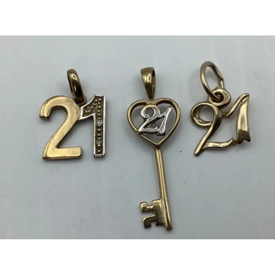 9ct Gold '21' & Key Pendants (1.92g)