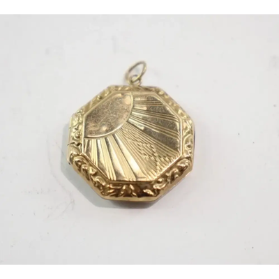 9ct Gold Back And Front Locket Pendant Mid century Vintage (4.87g)