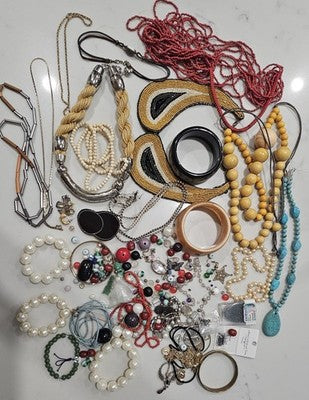 Large Estate Jewelry Lot 1.3k Mixed Vintage Costume Necklaces, Bracelets, Beads
