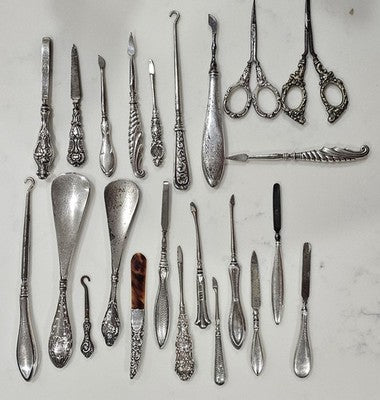 Assorted Sterling Silver 23Xhandled vanity implements, 19th/20th century-420gr
