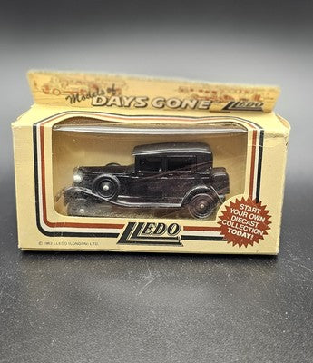 VINTAGE MADE IN ENGLAND MODEL CARS DAYS-GONE COLLECTABLES