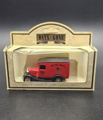 VINTAGE MADE IN ENGLAND MODEL CARS DAYS-GONE COLLECTABLES - Royal Mail - GR