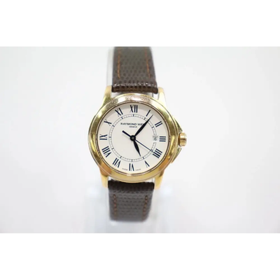 Gold watch with a white face and brown leather strap on a white background from our Pre-Owned & Secondhand Watches collection 