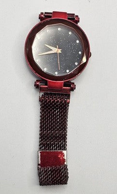 Women's Red Magnetic Mesh Band Watch Starry Sky Rhinestone Dial Faceted Glass