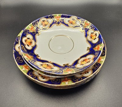 6xRoyal Albert Crown China England Saucer And Plates(4+2 Quantity)