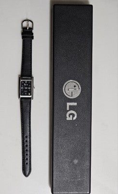 LG Women's Leather Strap Quartz Wristwatch – Working Condition – Original Box