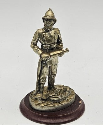 ENGLISH MINIATURES PEWTER FIGURINE FIREMAN FIREFIGHTER HOSE HELMET VINTAGE