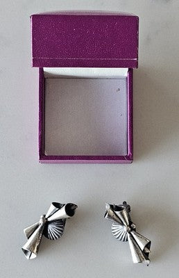 Vintage ARA Sterling Silver MCM Modernist Fan Ribbon Clip-On Earrings STG SIL