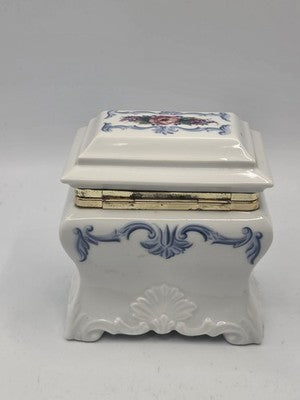 Elizabeth Arden Southern Heirlooms Porcelain Music Box Tara's Theme Floral 10x9