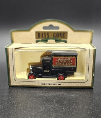VINTAGE MADE IN ENGLAND MODEL CARS DAYS-GONE COLLECTABLES-MADAME TUSSAUD'S-51000