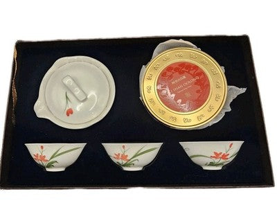 Tea set from Geow Yong Tea Hong, a Taiwanese tea company founded in 1842