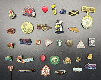 Enamel Badges / Assorted Vintage Pins Inc Queens Jubilee Etc Joblot x 30 #0410