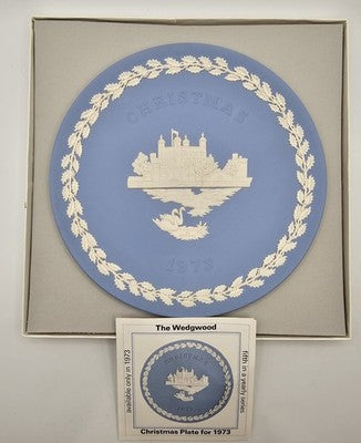 Wedgwood Jasperware 1973 Christmas Plate Tower of London Blue White Boxed